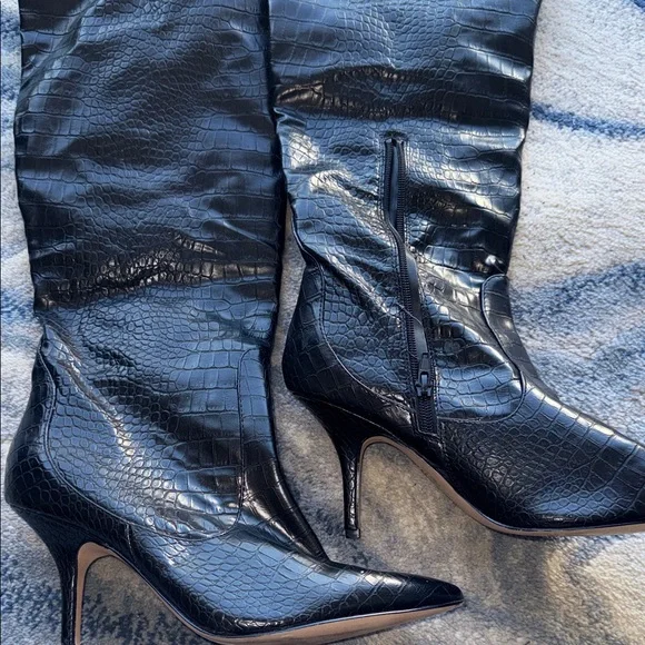 Express Black Croc-Embossed Knee-High Stiletto Boots size 10 - Picture 9 of 12